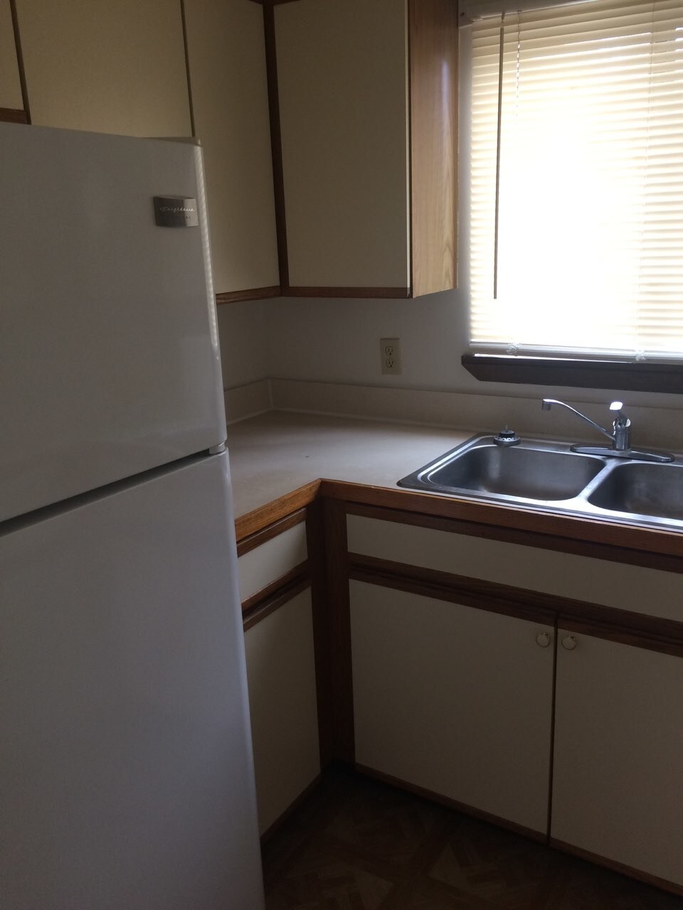 kitchen - 203 S Center St