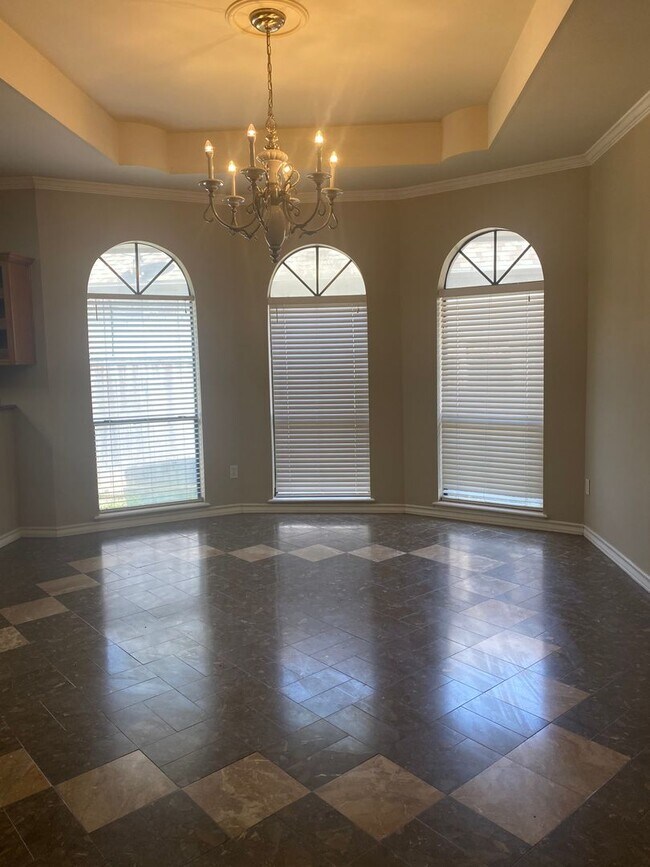 Building Photo - [3/2/3 READY FOR LEASE]