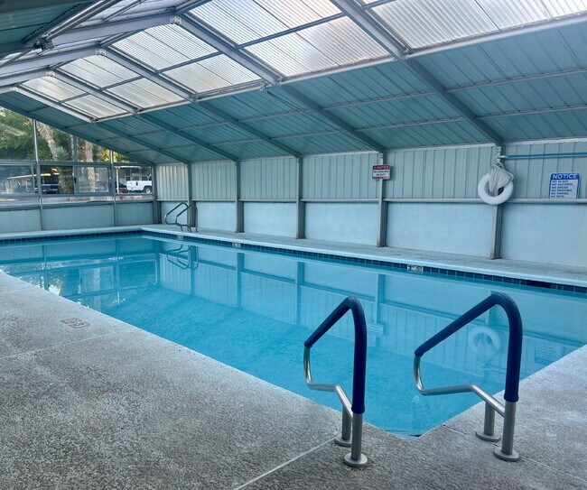 Building Photo - Kings Row #25  Washington 1 Bed 1 Bath  55...