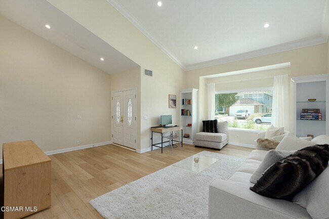 Building Photo - 5557 Adelina Ct