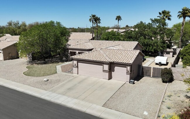 Building Photo - 1062 E Canyon Way