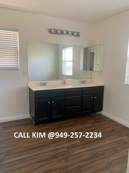 Building Photo - 45016 Anabell Ln