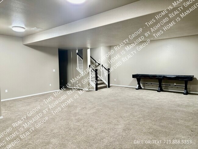 Building Photo - 2515 Hannah Ridge Dr