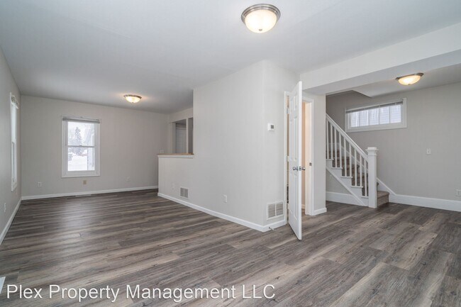 Primary Photo - 2 br, 1.5 bath House - 625 7th Avenue South