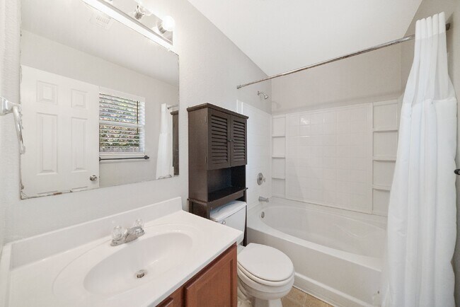 Building Photo - 9703 Woodland Pines