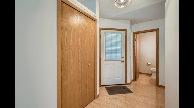 Building Photo - 9427 Prairieview Trail N