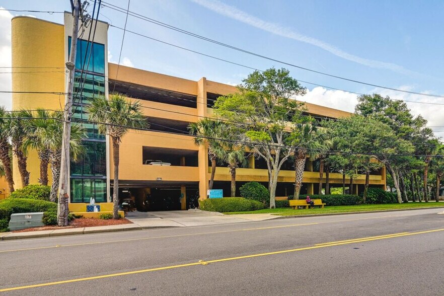 Building Photo - 6900 N Ocean Blvd