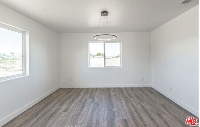 Building Photo - 11548 11th Ave