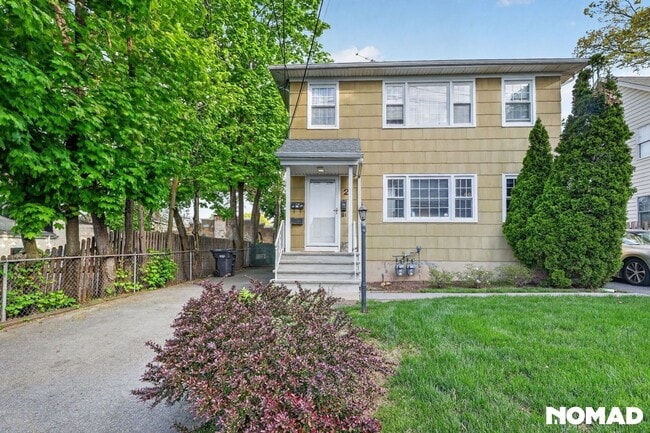Building Photo - Charming 2BR Apartment in Metuchen