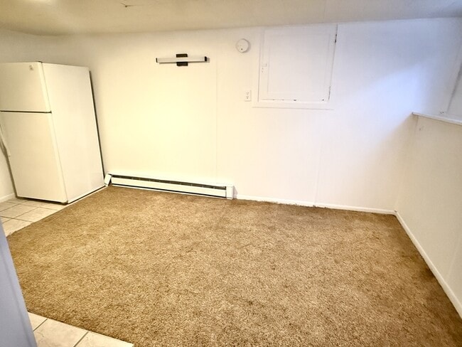 Building Photo - 925 Wilson Ave S