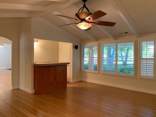 Building Photo - Gorgeous Property on Private Street conveniently located on West side near Downtown!