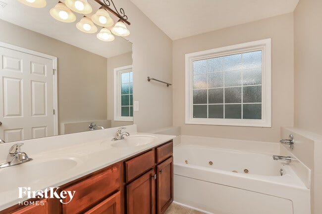 Building Photo - 488 Cedar Valley Dr