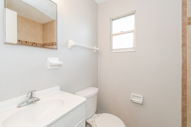 Building Photo - 5664 Minocqua St