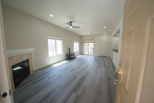 Building Photo - 8985 S Durango Dr