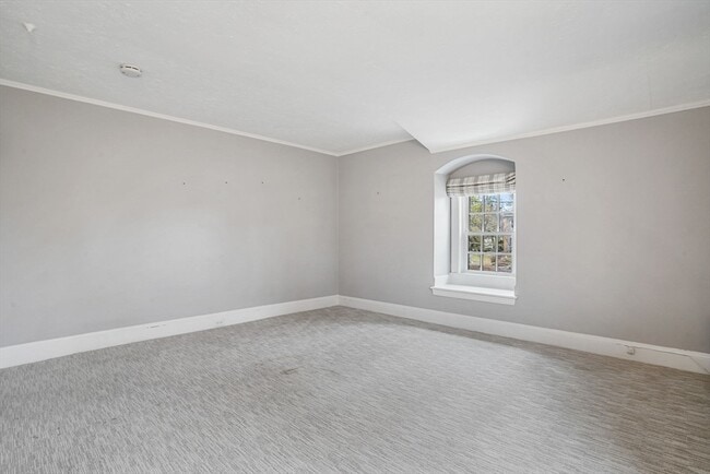 Building Photo - 28 Exmoor Rd