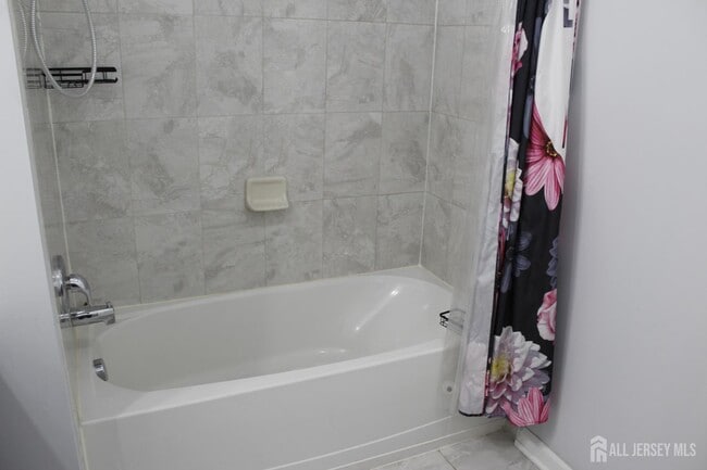 Building Photo - 446 Micali Way