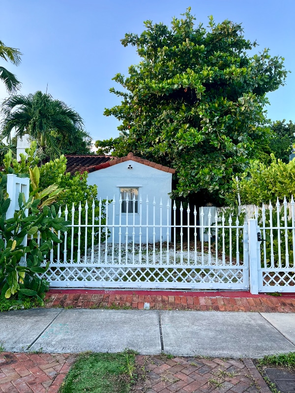 Building Photo - 679 NE 87th St