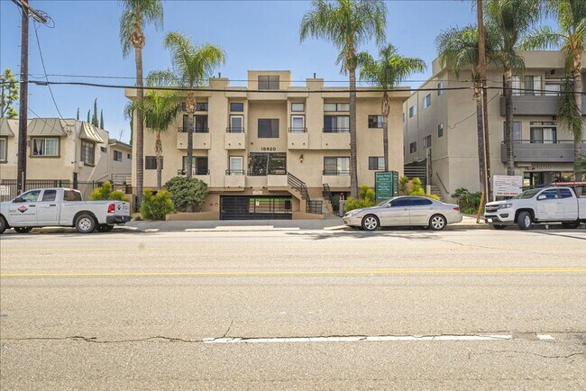 Building Photo - 18620 Burbank Blvd