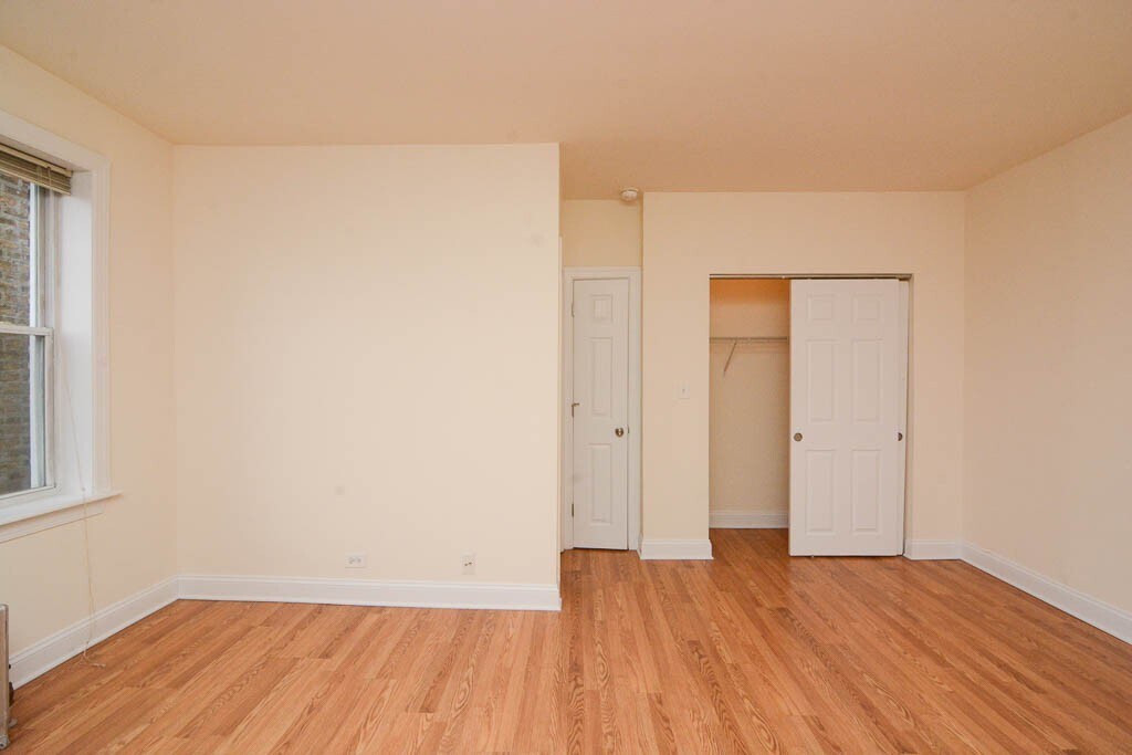 Building Photo - 2600 N Kimball Ave