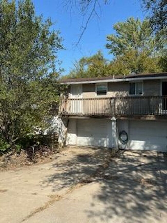 Primary Photo - Great 1 bedroom 1 Bath Duplex