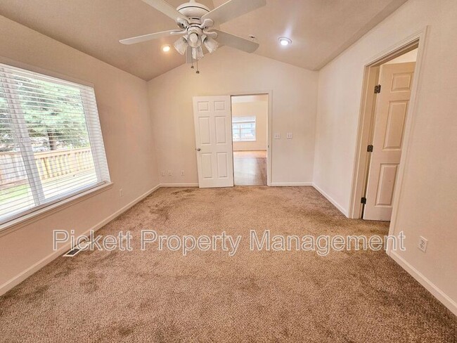 Building Photo - 5206 Del Tormey Pl SE