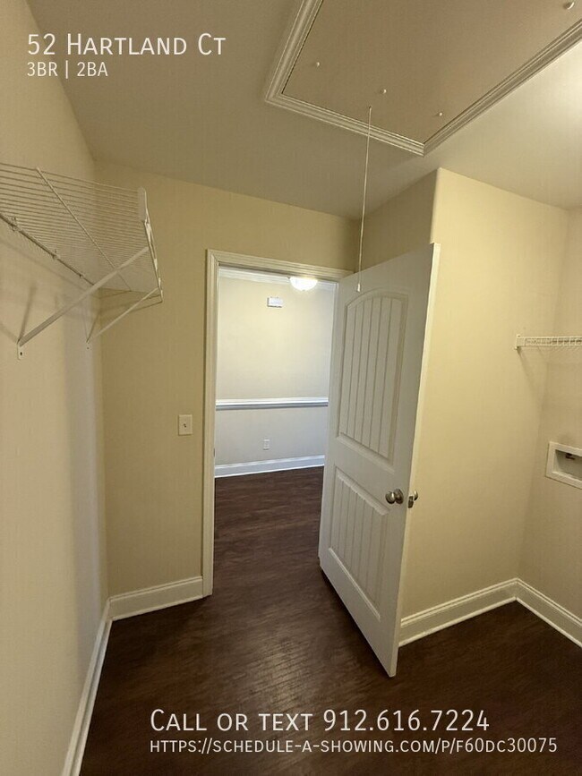 Building Photo - 52 Hartland Ct