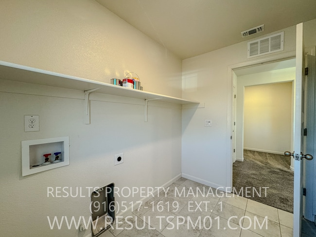 Building Photo - Beautiful Natomas 4 Bedroom Home w Loft