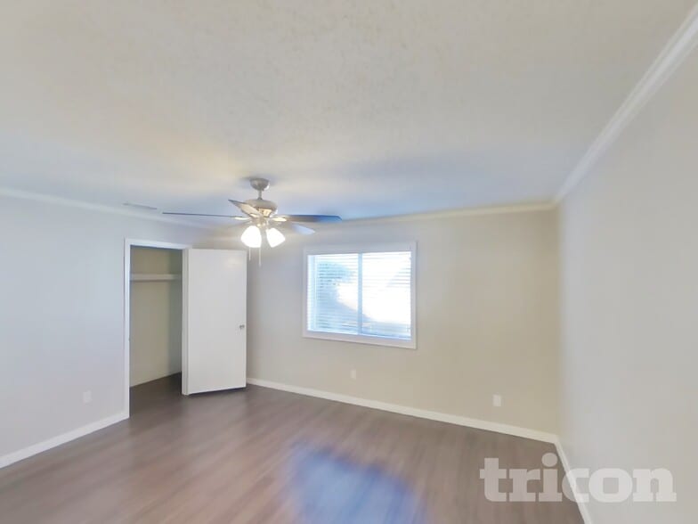 Building Photo - 2128 Placid Dr