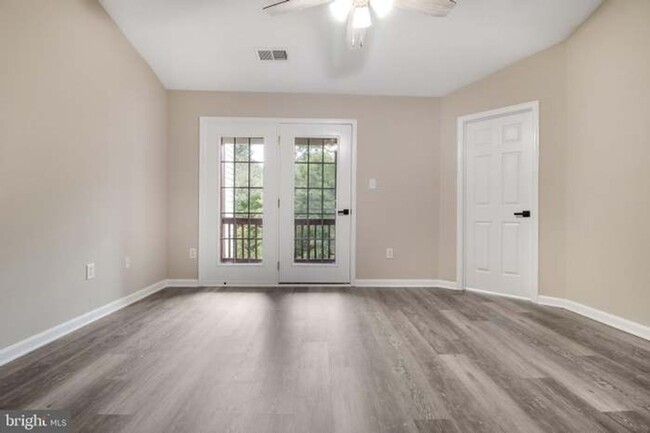 Building Photo - Charming 3BR, 2.5bath Townhome in Waldorf