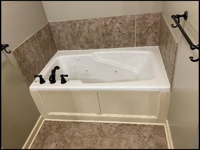 Building Photo - 3012 Miracle Hts Cv