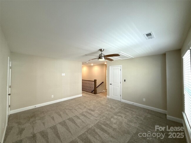 Building Photo - 707 Marion Dr