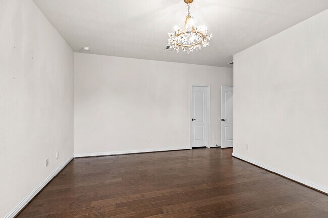 Building Photo - 18900 N Bee Cave Springs Cir