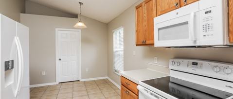 Building Photo - 2208 Kingscrest Cir