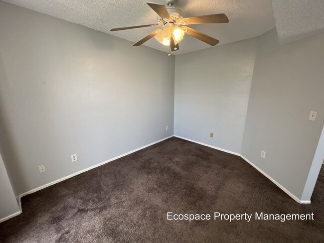 Building Photo - 1 bedroom Condo in Windcreek Available NOW