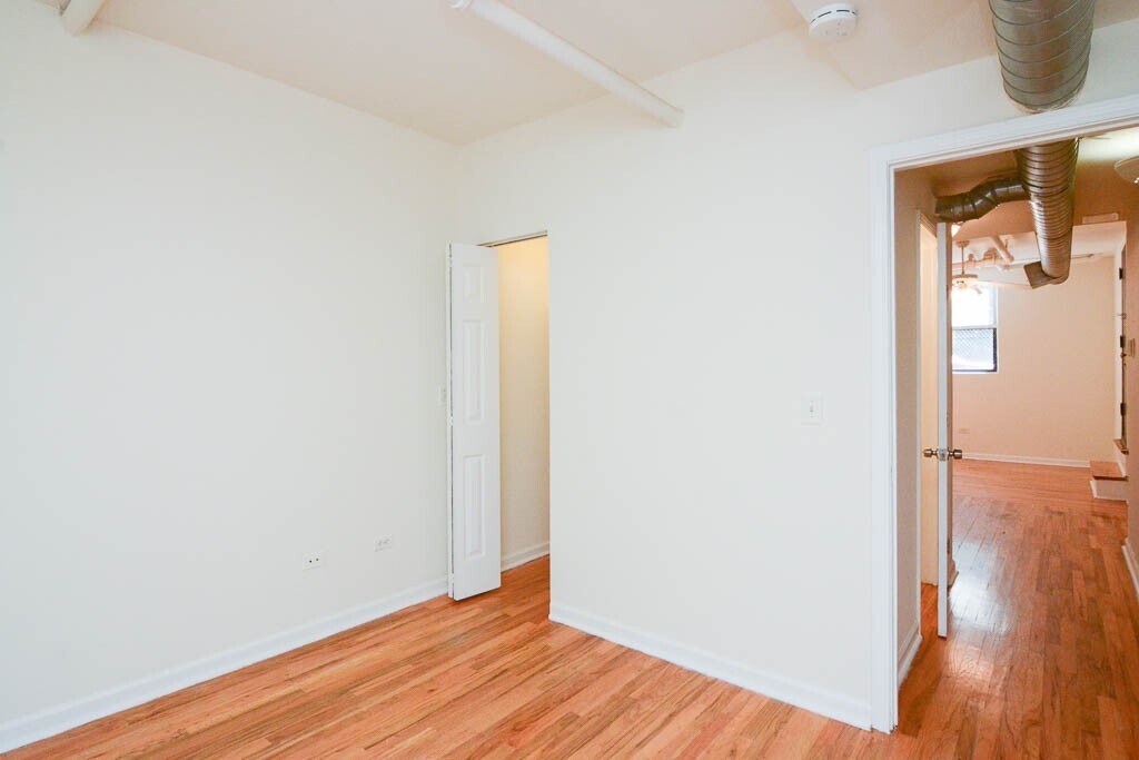 Building Photo - 3909 N Janssen Ave