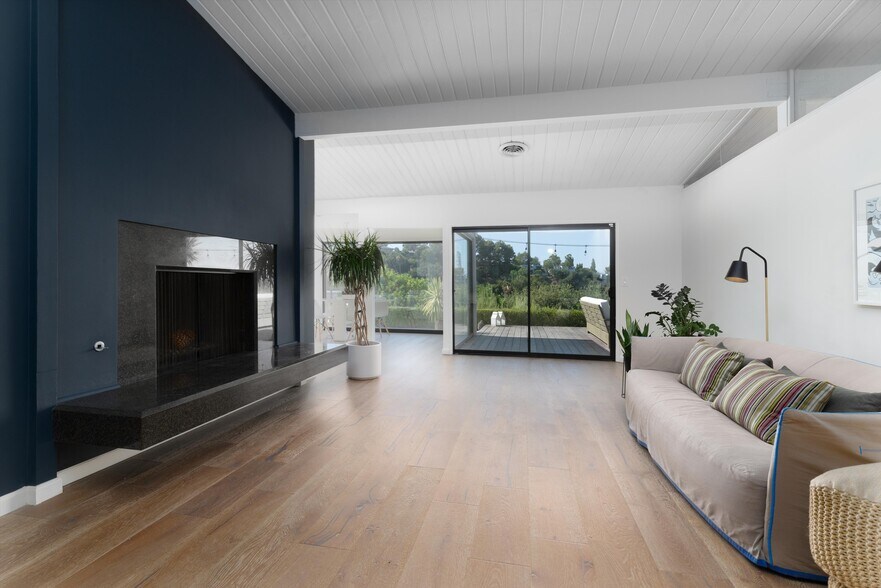 Building Photo - 15355 Stonewood Ter