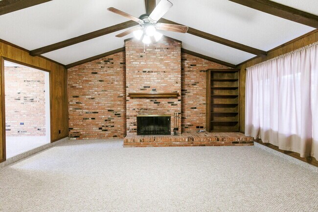 Building Photo - 3406 65th Dr