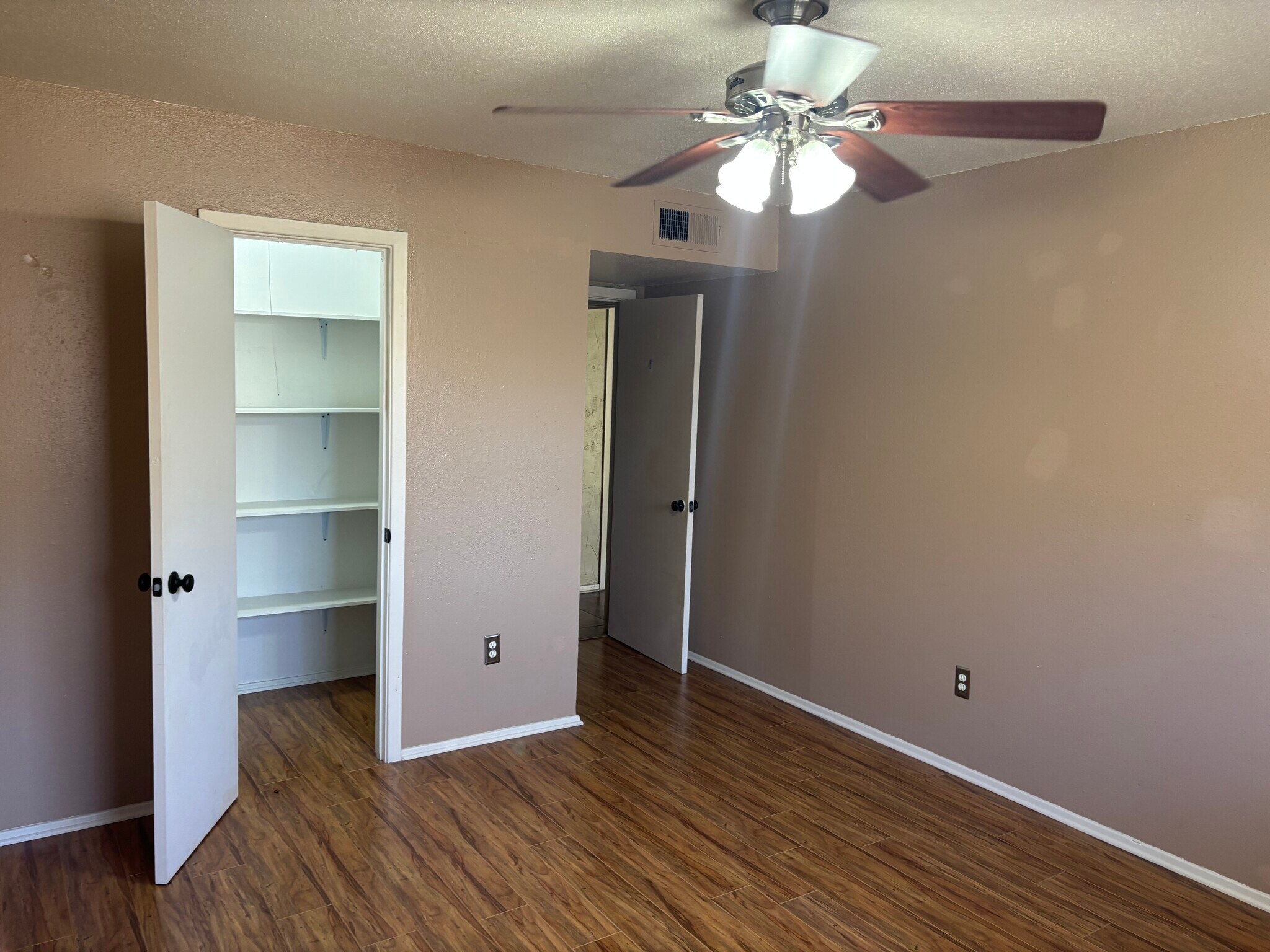 Building Photo - 3121 Johnston St