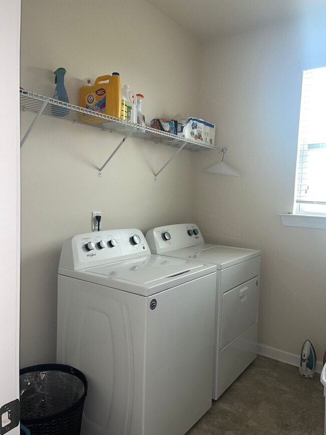 Laundry - 5347 Baker Ln