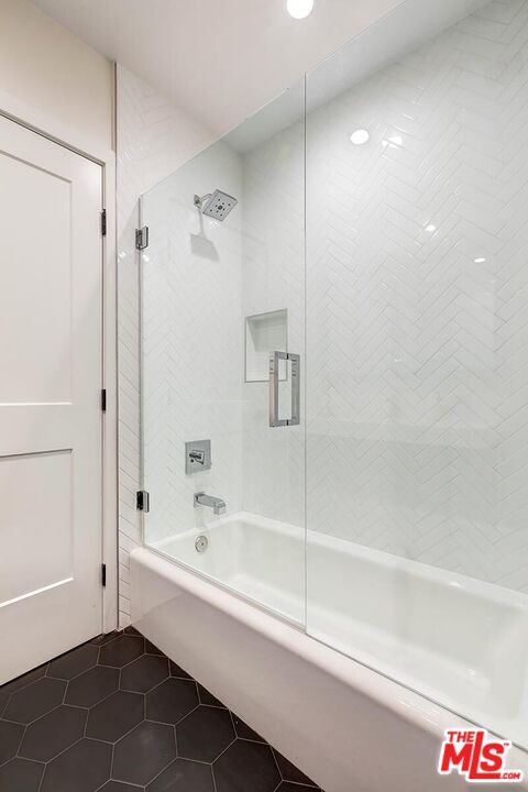 Building Photo - 3350 Coy Dr