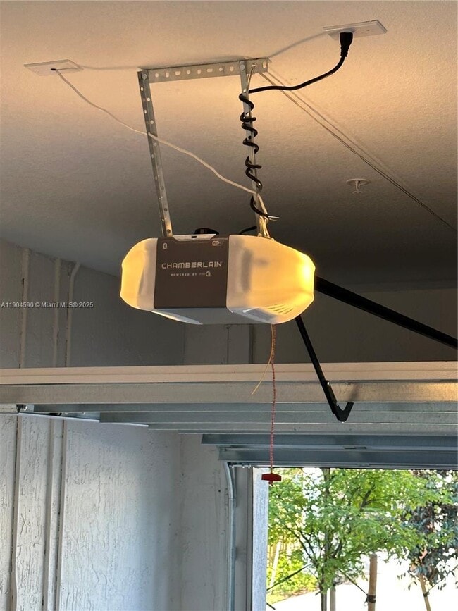 Building Photo - 261 SW 159th Way