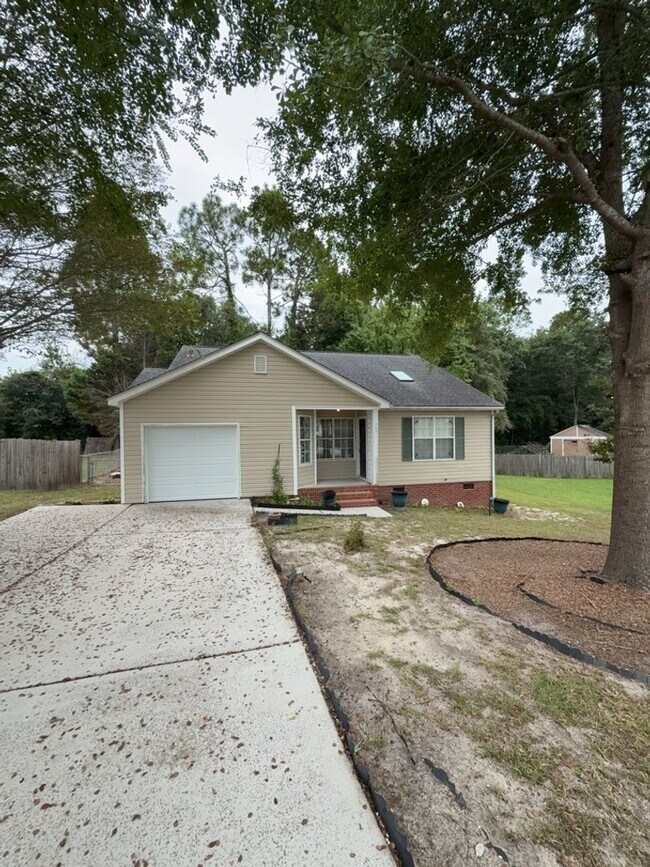 Building Photo - 469 Coops Ct