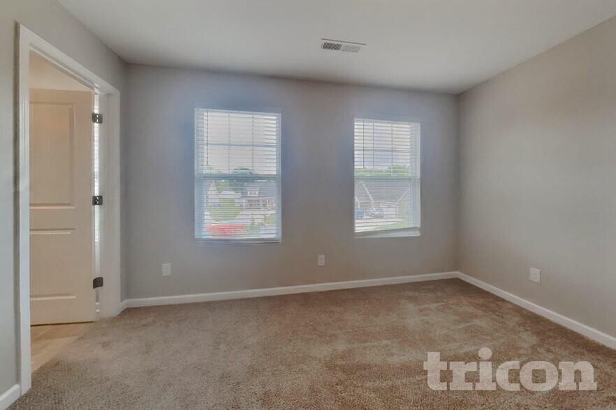 Building Photo - 1335 Bridgton Cape Ct