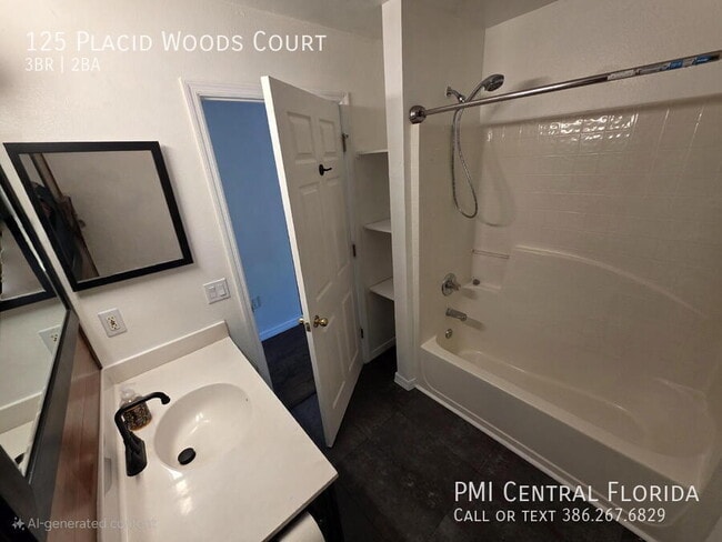 Building Photo - 125 Placid Woods Ct