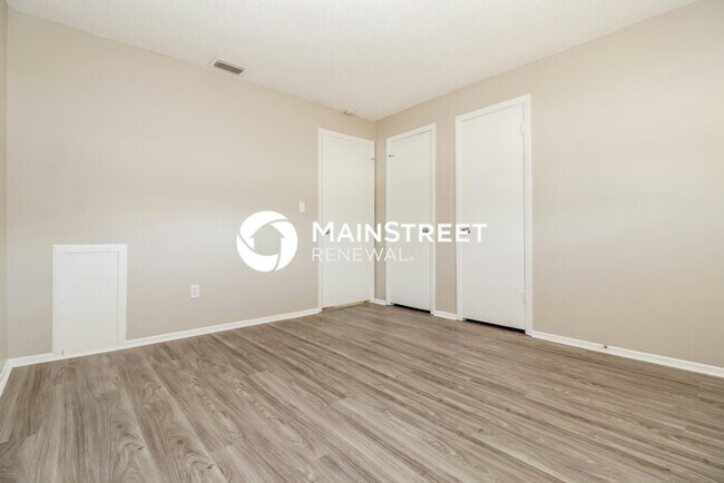 Building Photo - 3 Bedroom Pet-Friendly Home in Spring Hill, FL with Main Street Renewal