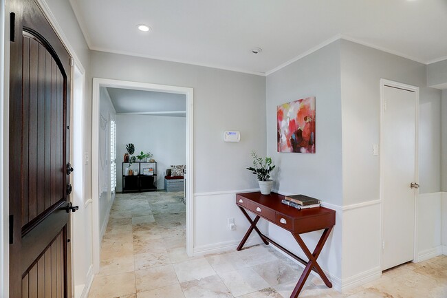 Building Photo - 12523 Briar Forest Dr