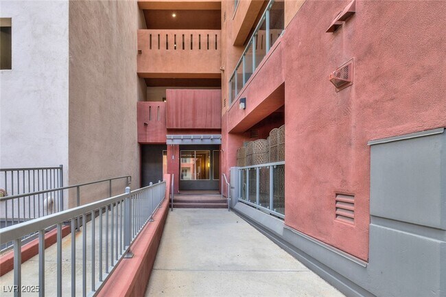 Building Photo - 51 E Agate Ave