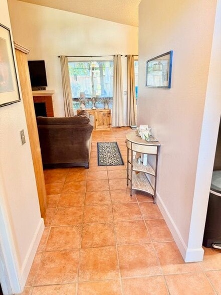 Building Photo - 6736 Foxhall Ct