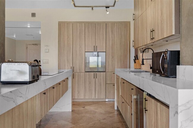 Building Photo - 5781 Biscayne Blvd