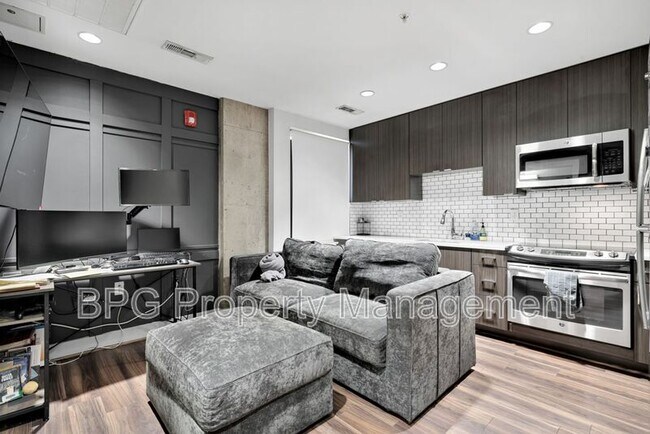 Building Photo - 1111 Oren St